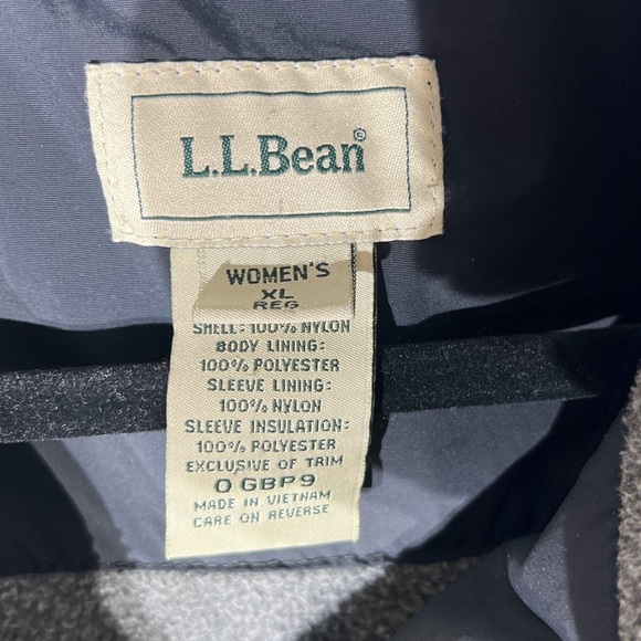 L L Bean Women’s Fleece Lined Coat - Picture 3 of 6